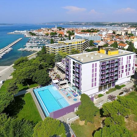 Adriatic Hotel Биоград на Мору Екстериор снимка